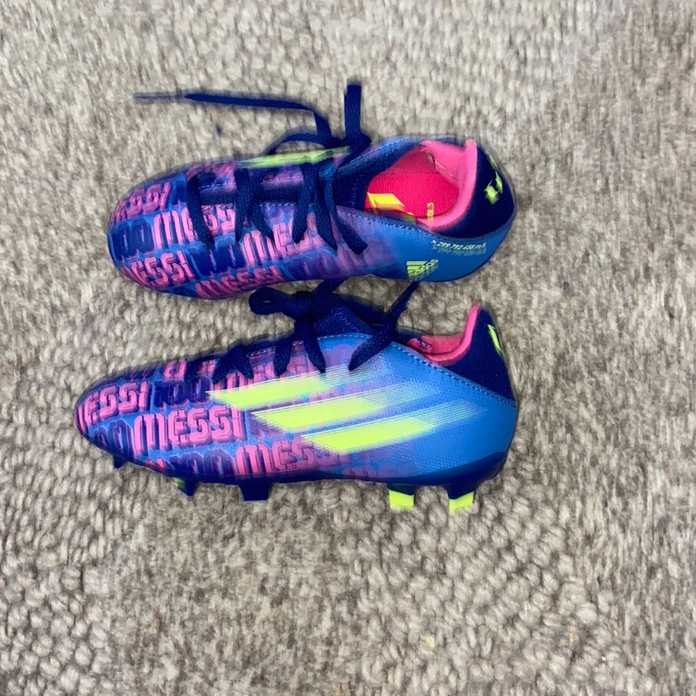 Adidas Messi 100 cleats Size 11T